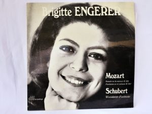 Bakelit Hanglemez - Brigitte Engerer Piano - Mozart + Schubert